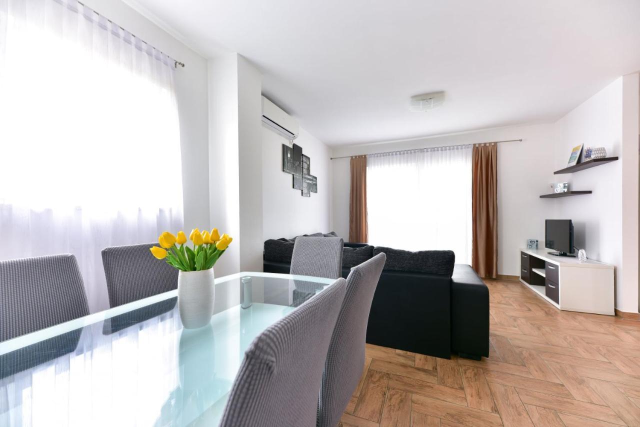 Apartments Villa Visnjik Zara Esterno foto