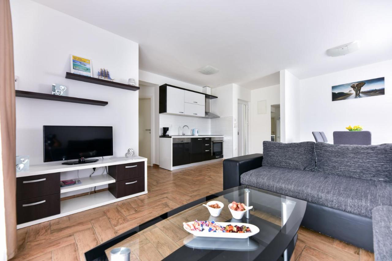 Apartments Villa Visnjik Zara Esterno foto