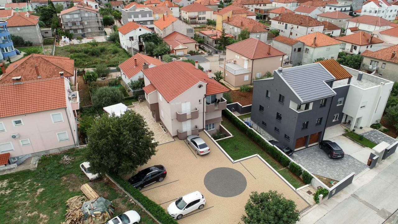 Apartments Villa Visnjik Zara Esterno foto
